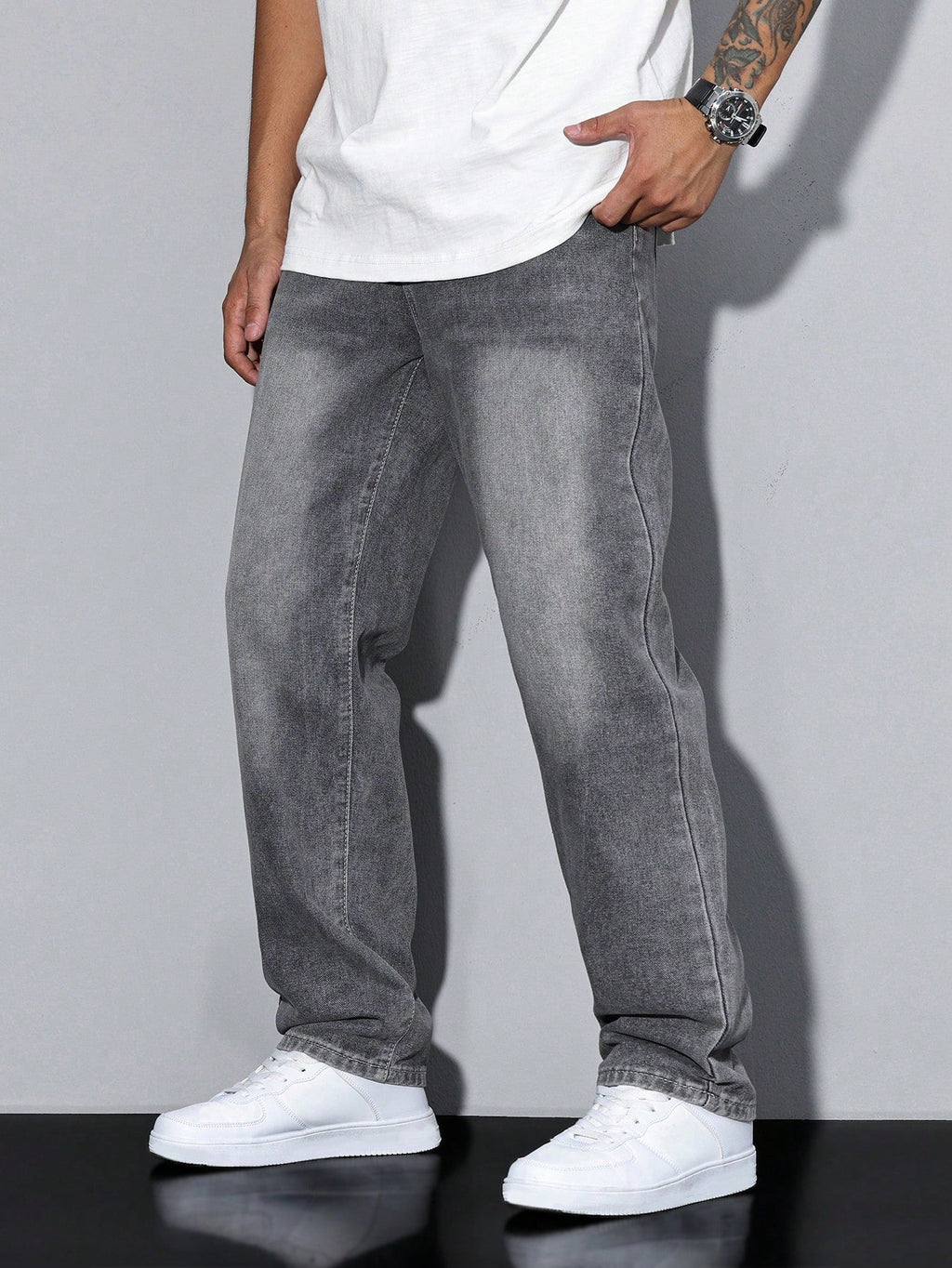Men's Baggy Denim Jeans with Zip Fly and Five Pockets