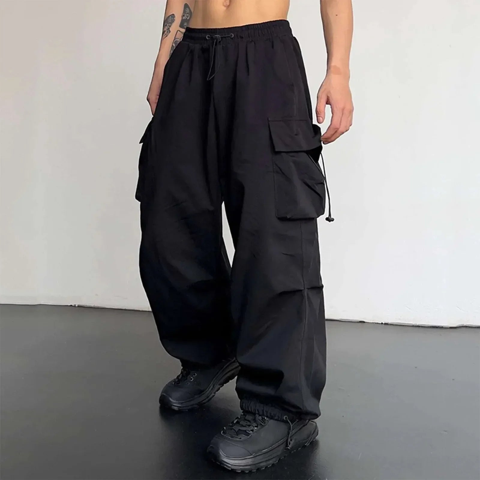 Men's Casual Woven Cargo Pants with Drawstring and Toggle Cuffs