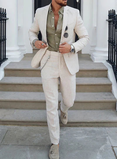 Men's Two-Piece Woven Suit with Notch Lapels and Pocket Square