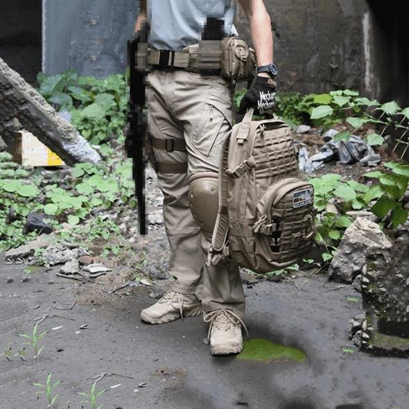 Men's Woven Cargo Pants with Zip Pockets and Knee Seams