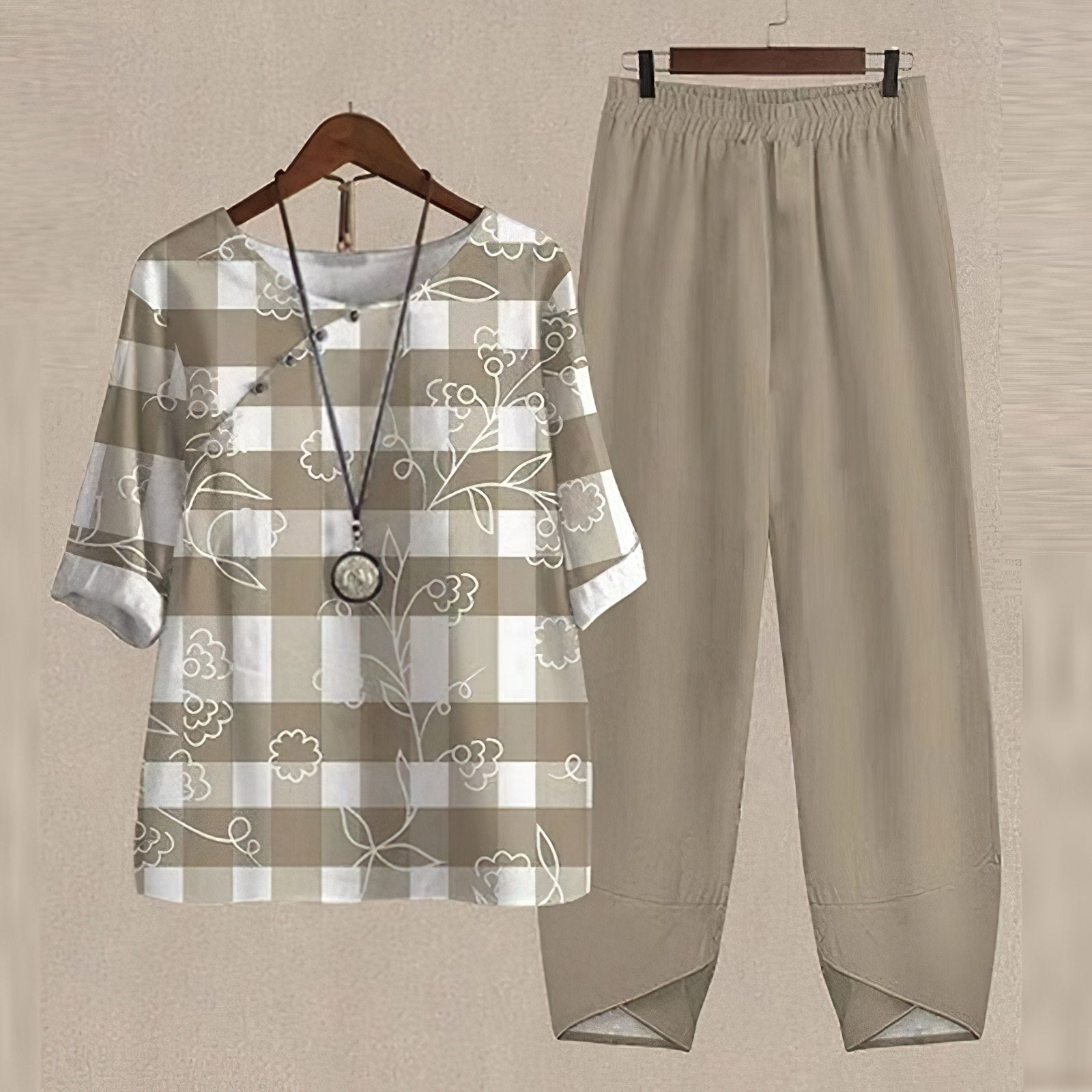Women's Casual Woven Two-Piece Set with Printed Top and Elastic-Waist Pants