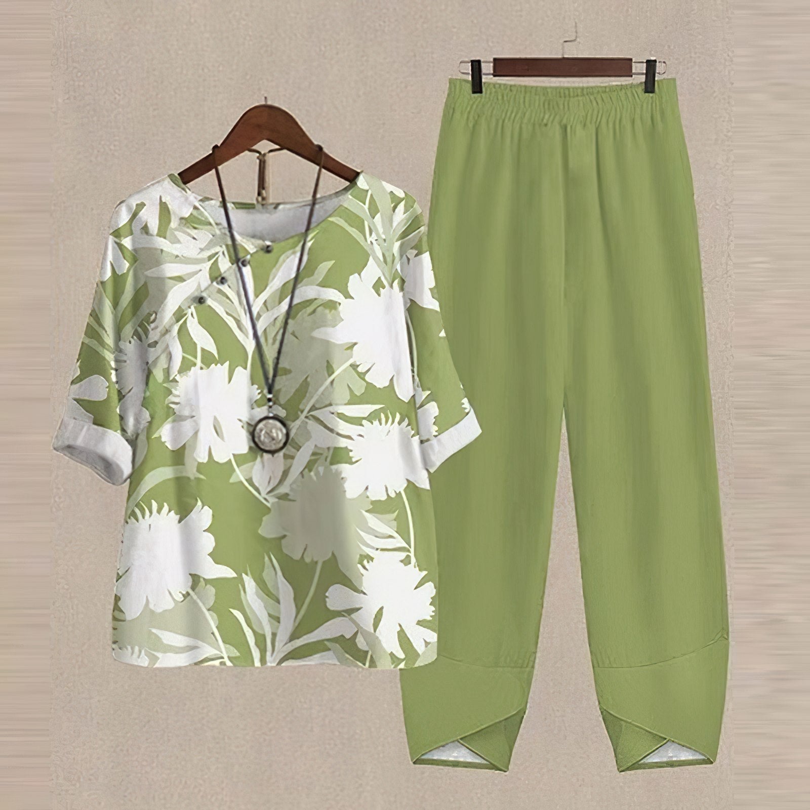 Women's Casual Woven Two-Piece Set with Printed Top and Elastic-Waist Pants