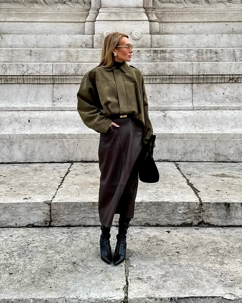 Women's Cropped Suede-Like Jacket with Point Collar and Shoulder Tabs