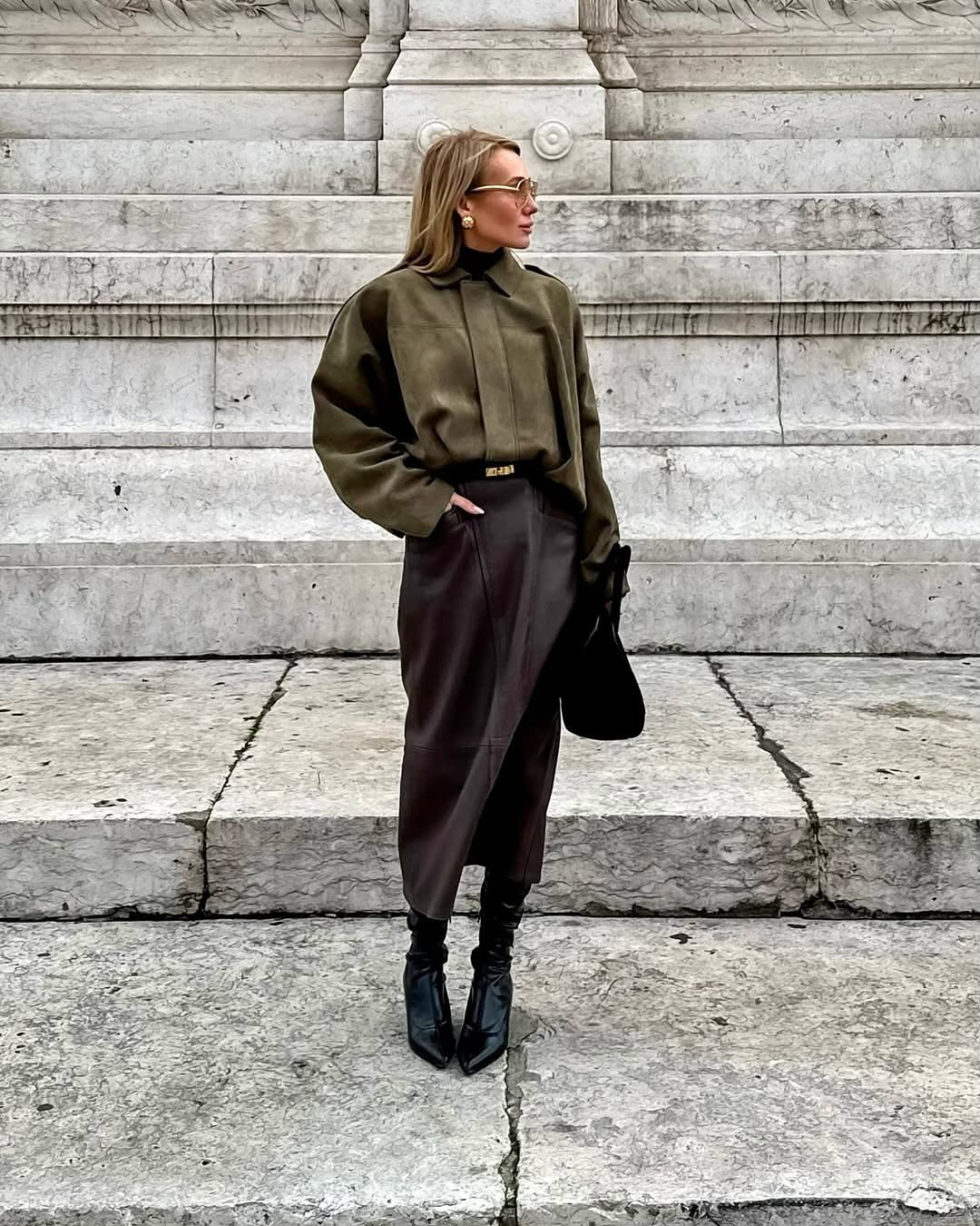 Women's Cropped Suede-Like Jacket with Point Collar and Shoulder Tabs