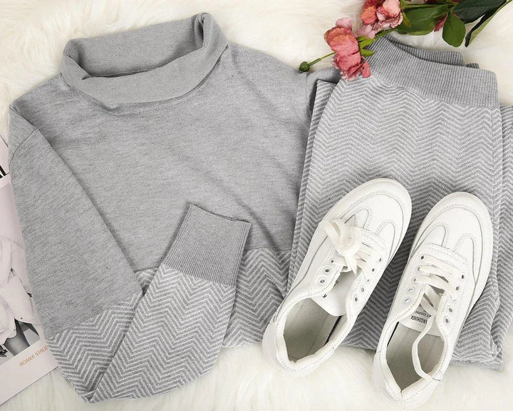 Women's Knit Loungewear Set with Turtleneck and Herringbone Panels