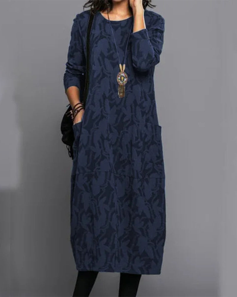 Women's Knit Maxi Dress with Leaf Pattern and Patch Pockets