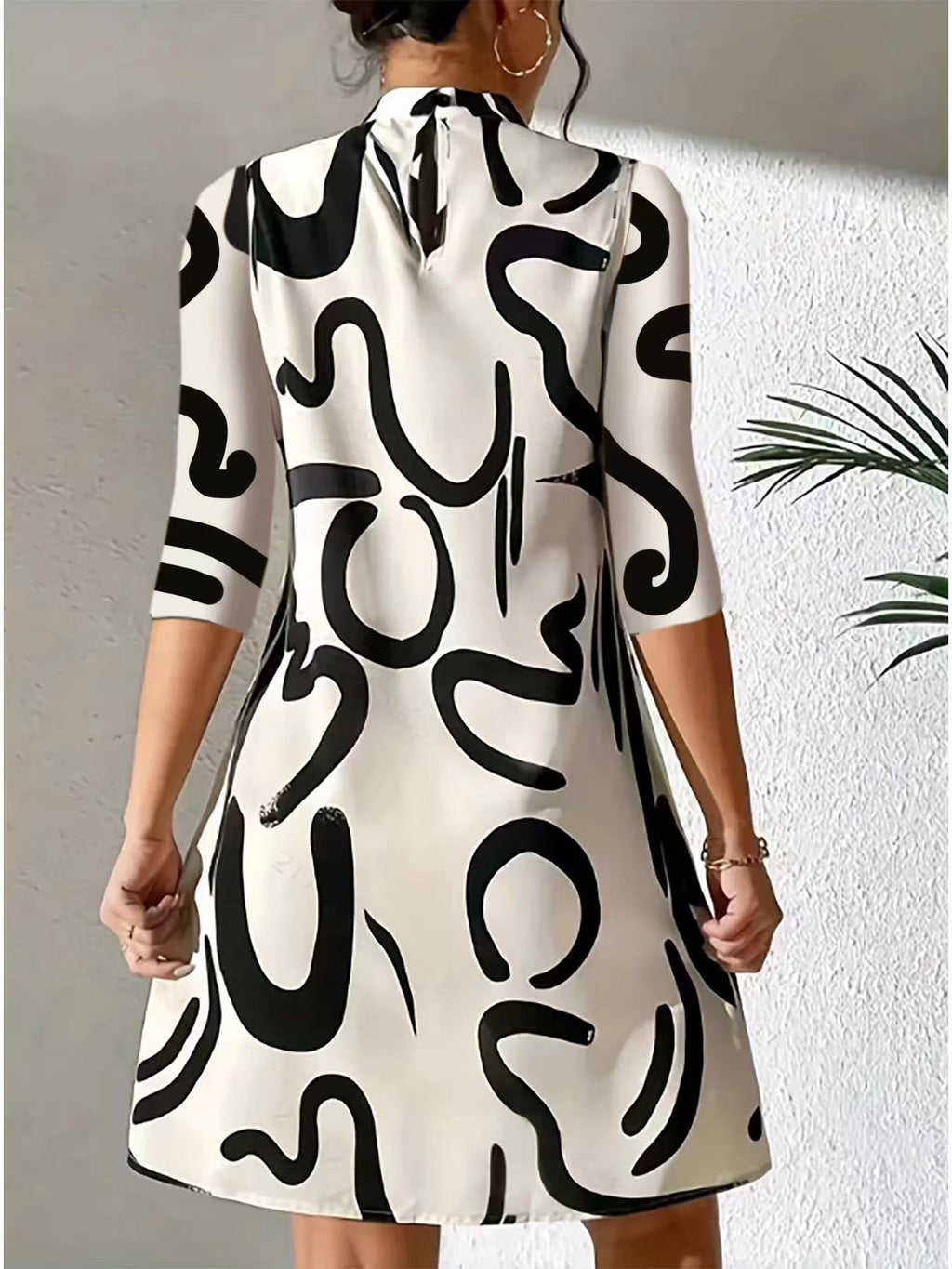 Women's Mini Dress with Abstract Print and Keyhole Back