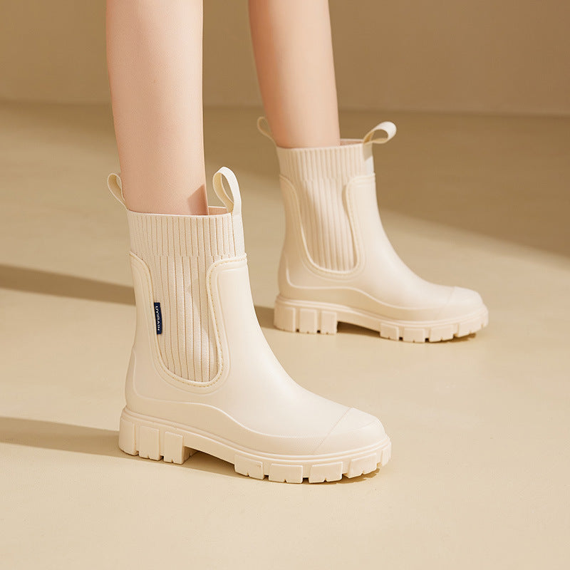 Women's Rubber Ankle Boots with Ribbed Collar and Lug Outsole