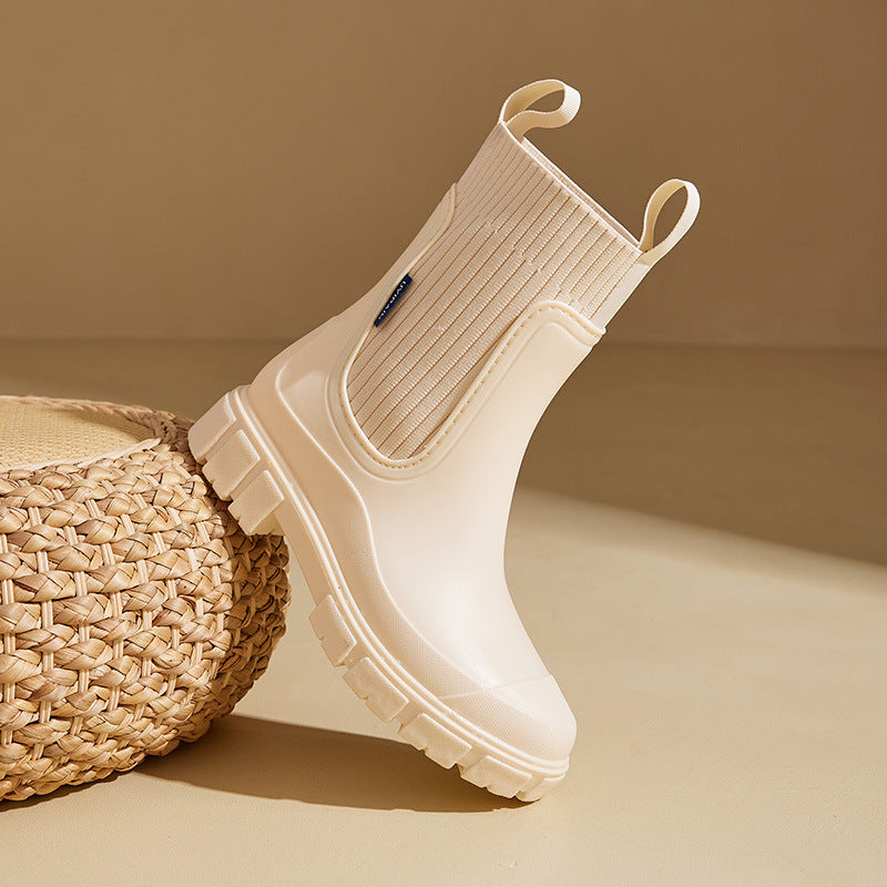 Women's Rubber Ankle Boots with Ribbed Collar and Lug Outsole