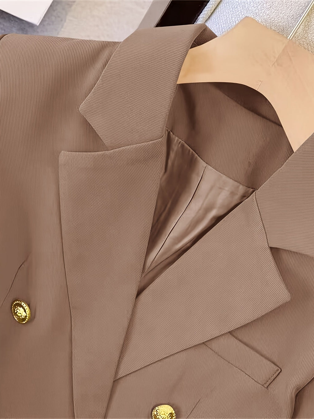Women's Woven Blazer with Notched Lapel and Double Breasted Buttons