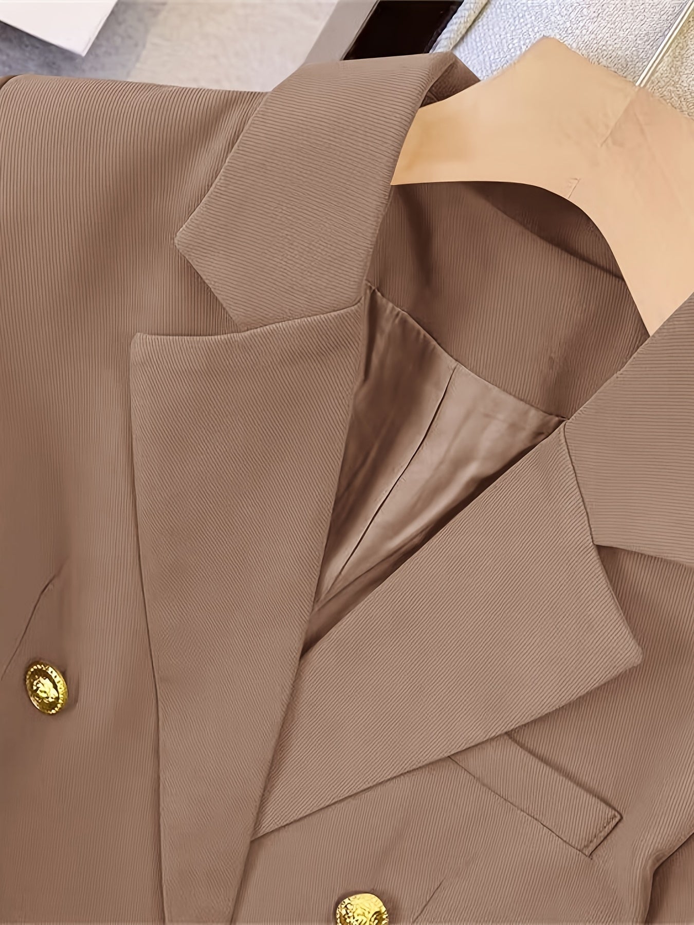 Women's Woven Blazer with Notched Lapel and Double Breasted Buttons