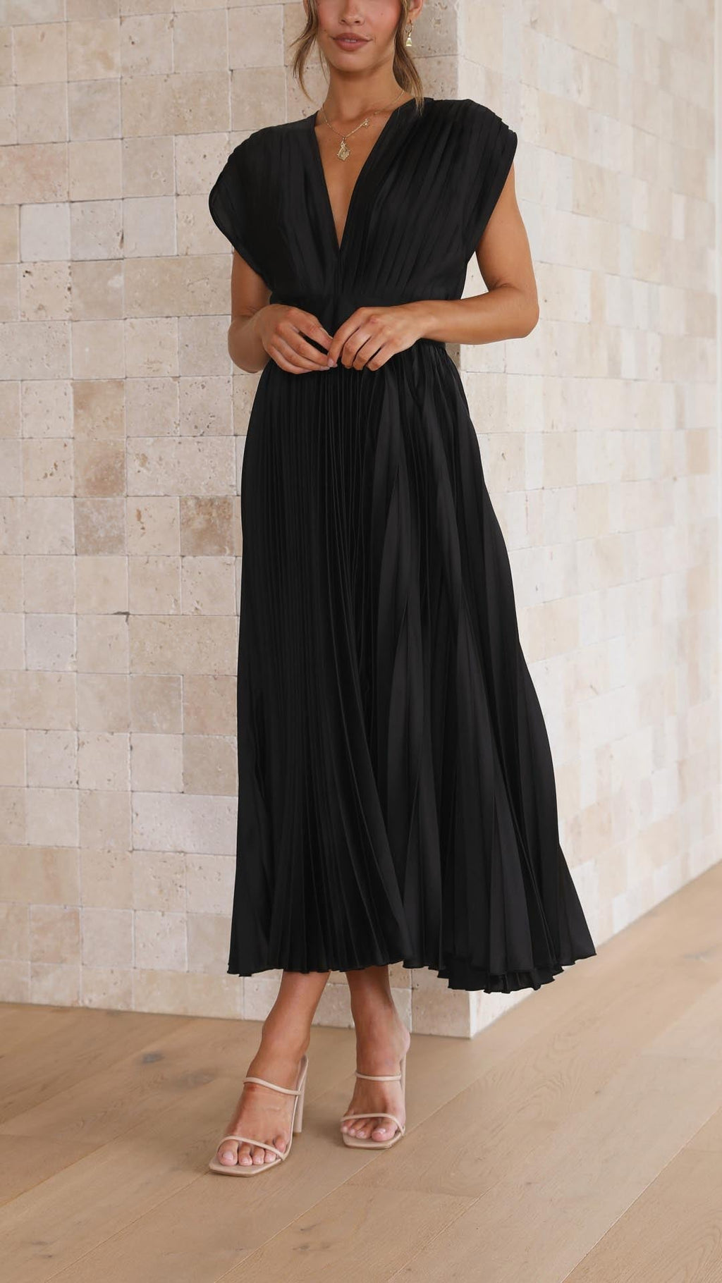 Women's Woven Maxi Dress with Pleated Skirt and Back Tie