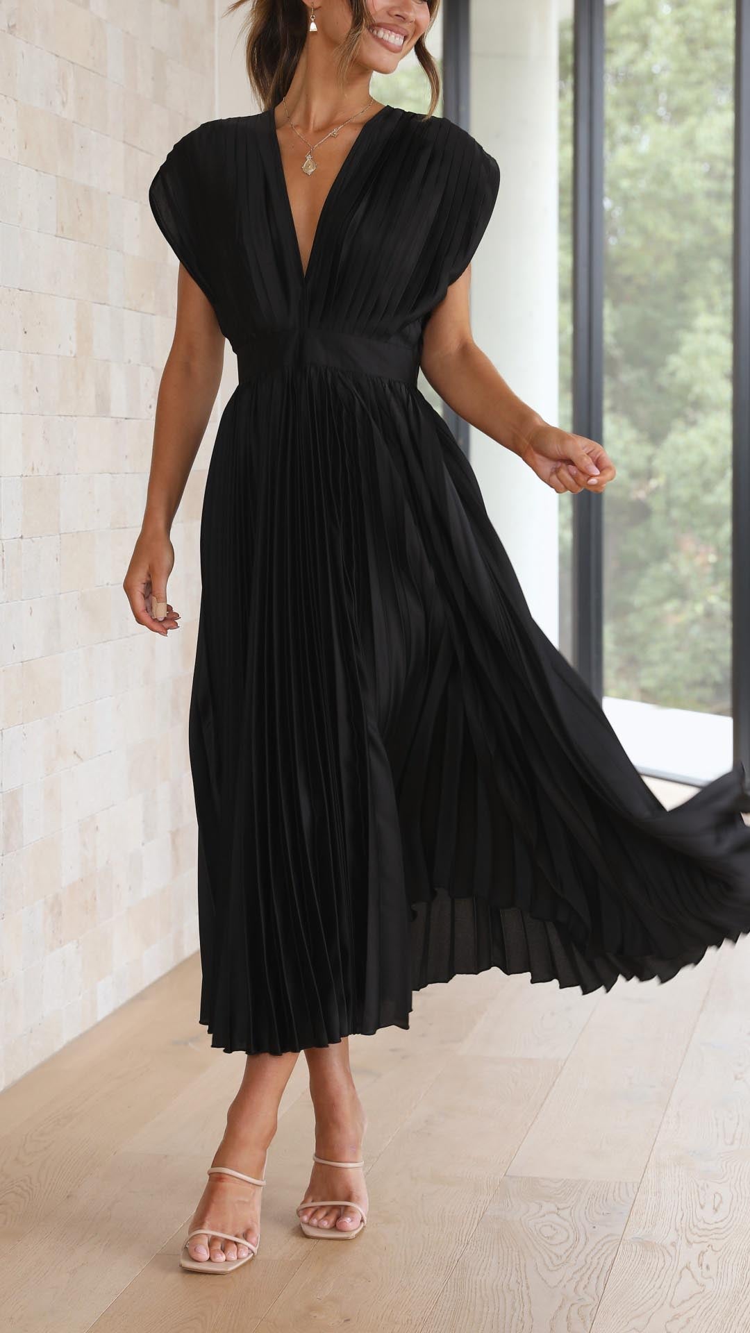 Women's Woven Maxi Dress with Pleated Skirt and Back Tie
