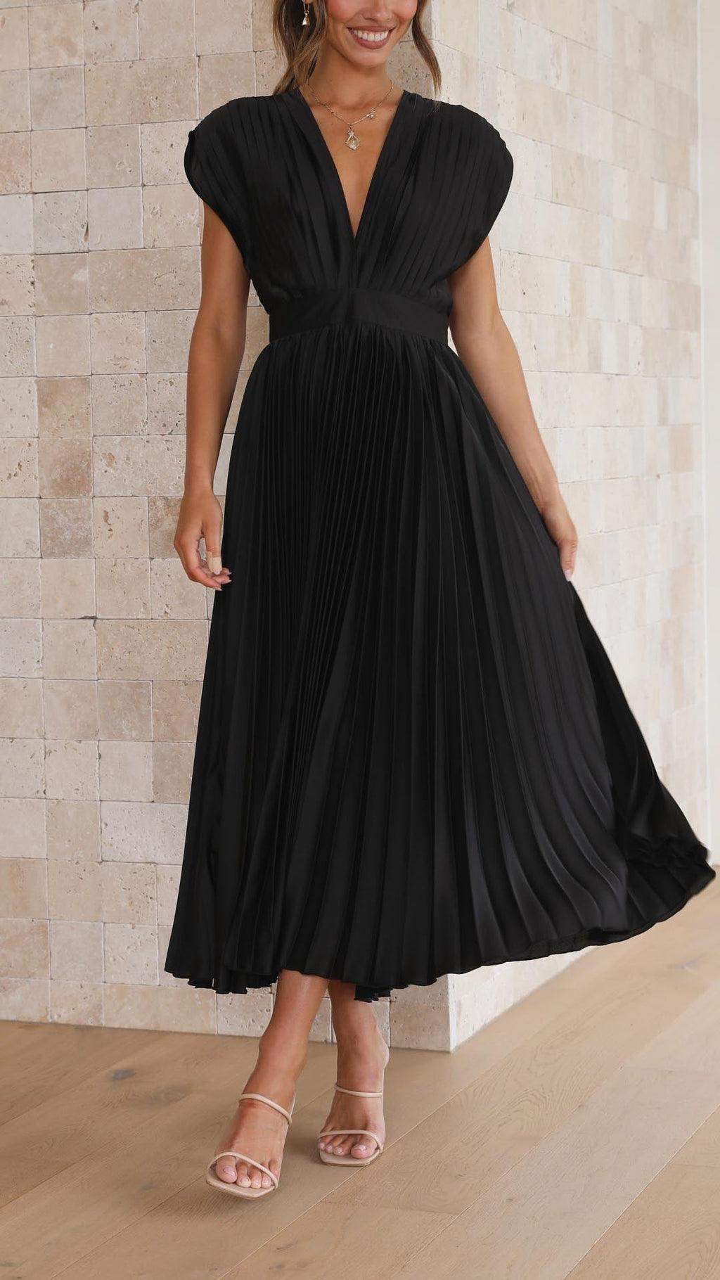 Women's Woven Maxi Dress with Pleated Skirt and Back Tie