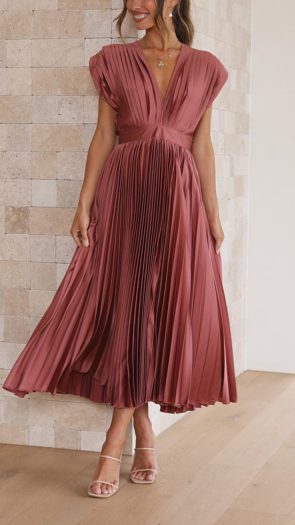Women's Woven Maxi Dress with Pleated Skirt and Back Tie